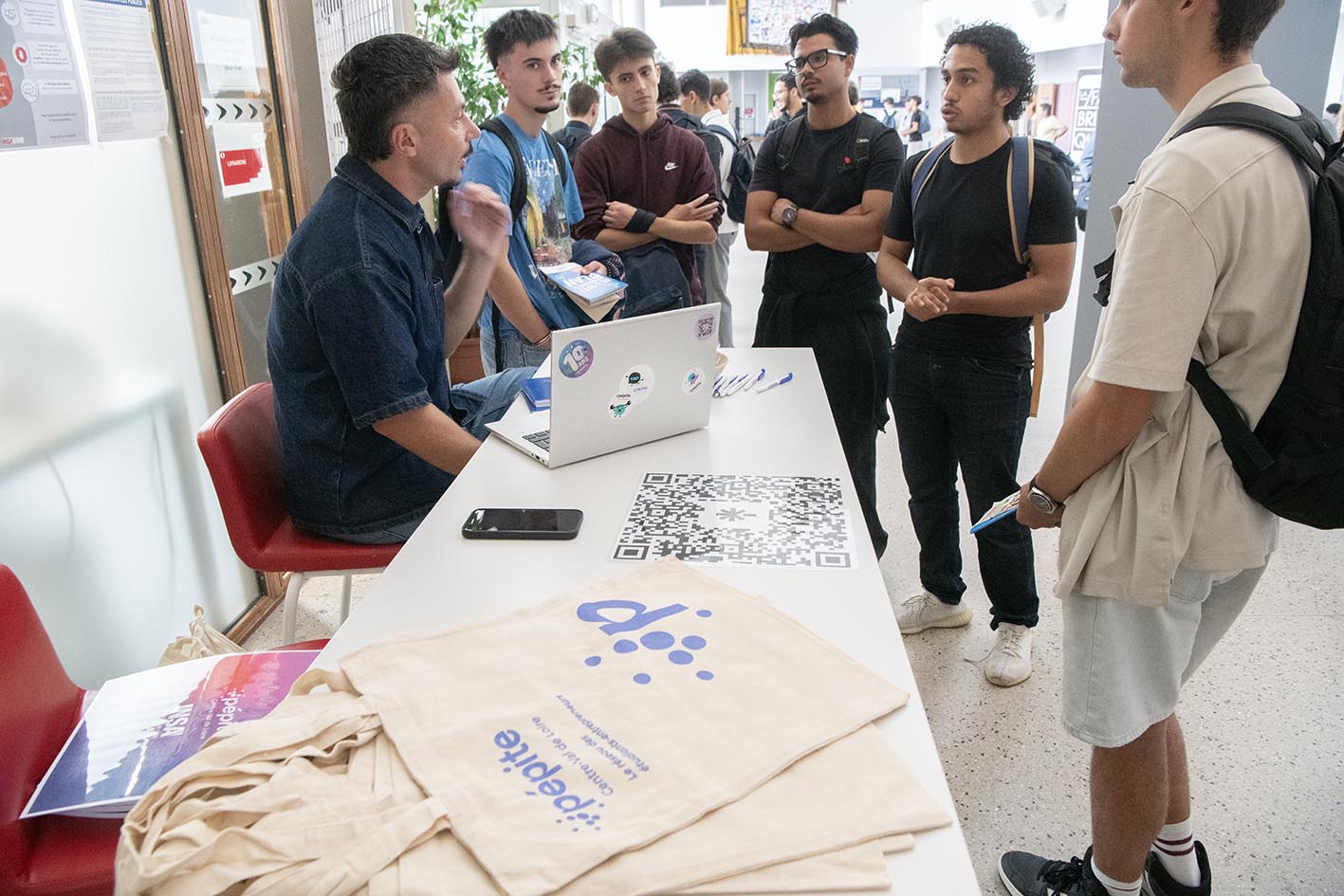 Stand étudiants entrepreneurs