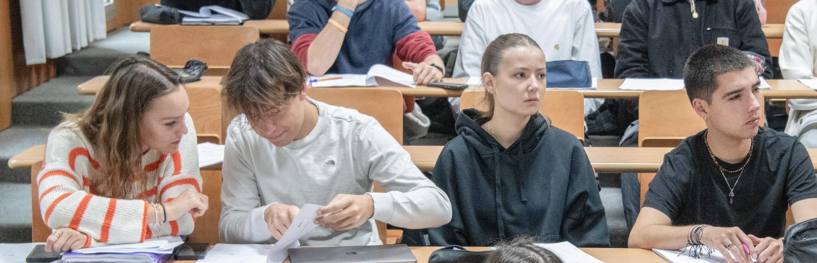 étudiants en cours